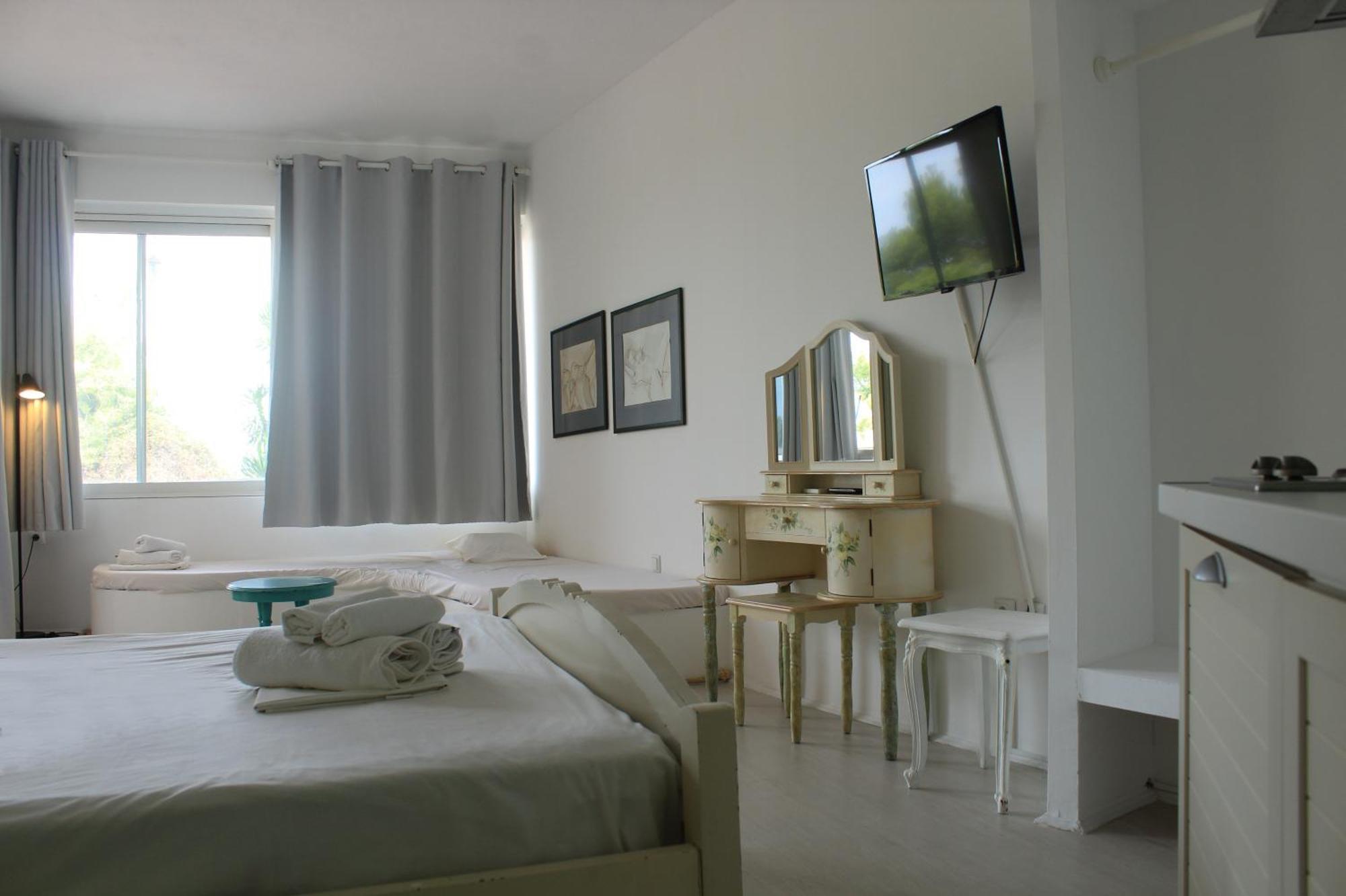 Amelia Apartments Kallithea  Bilik gambar