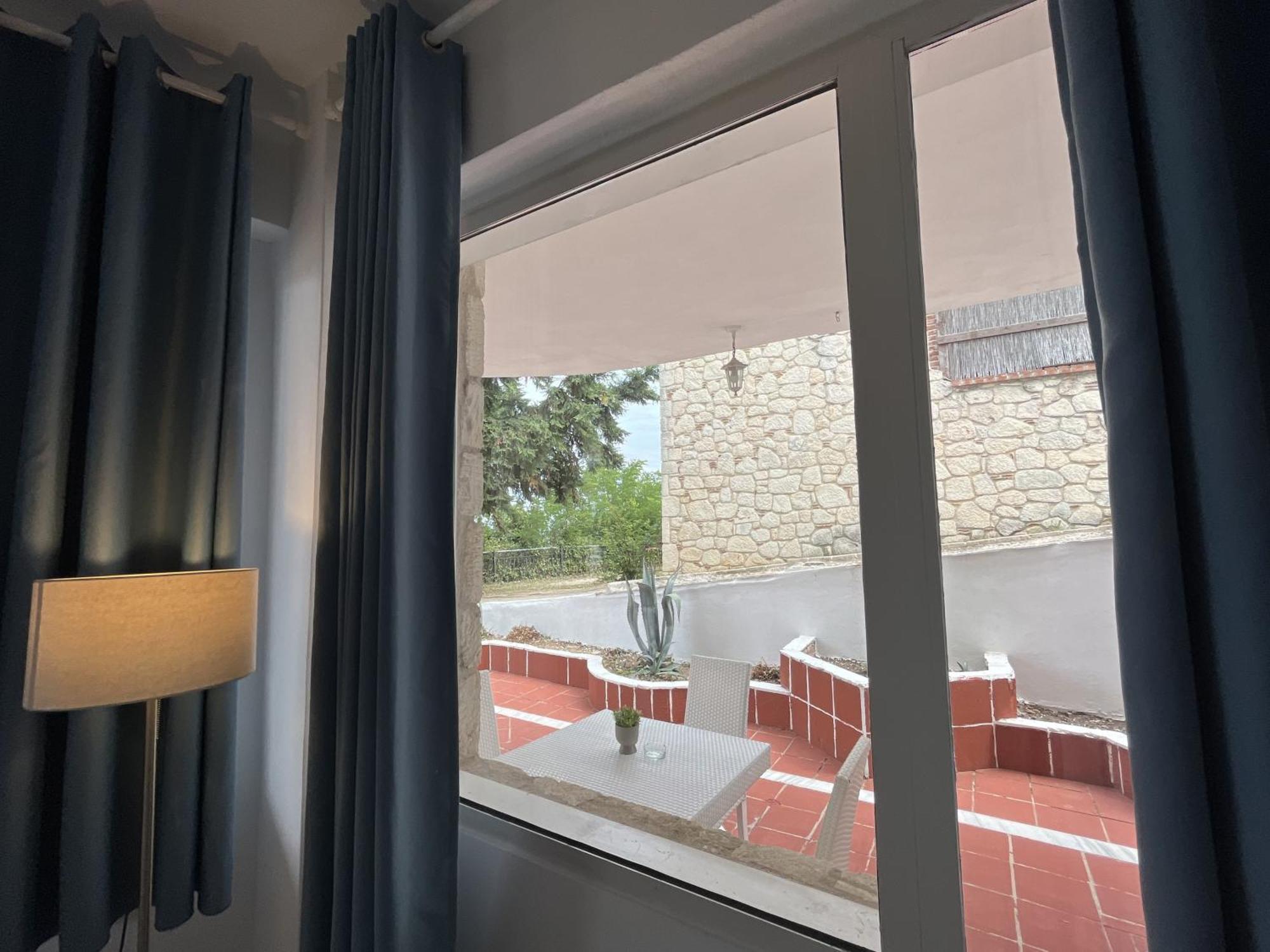 Amelia Apartments Kallithea  Bilik gambar
